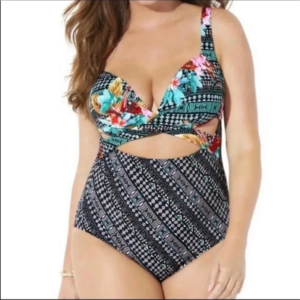 Nwt swimsuits for all cut out swimsuit